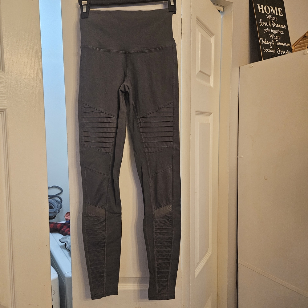 ALO Yoga Gray Leggings